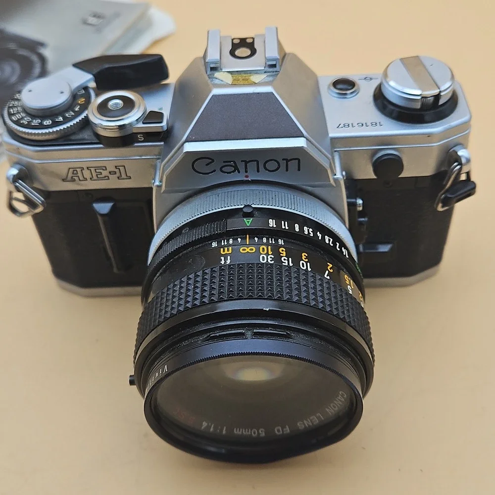 Canon AE-1 Silver Vintage Camera W/ S.S.C 50mm 1:1.4 Lens Tested Works